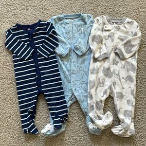 Carter’s Baby Pajamas Set of 3 (6-9months)